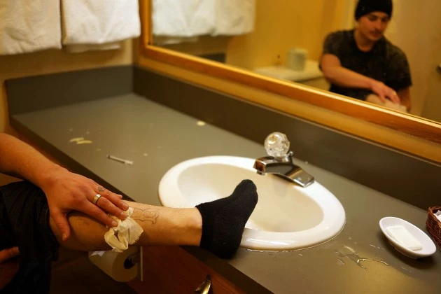 Drug User Shoots Up Deadly Heroin Epidemic